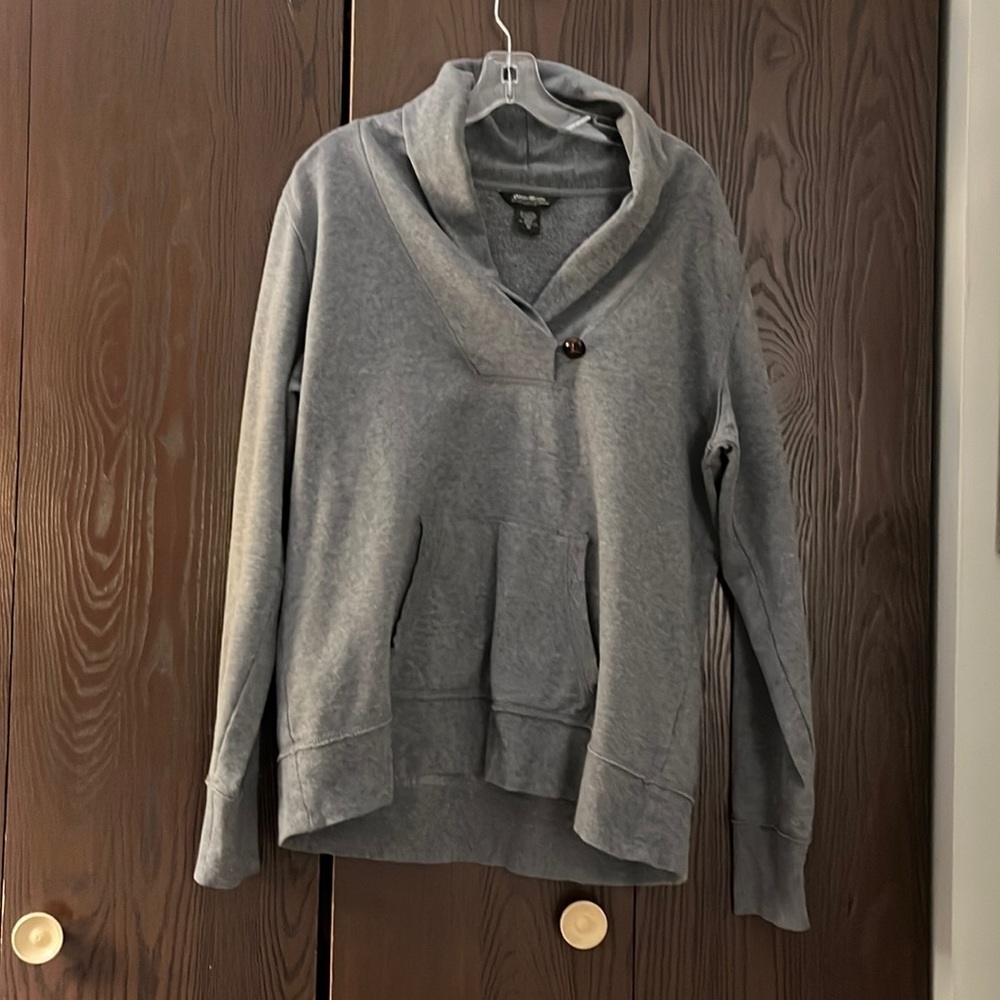 Eddie Bauer gray cotton blend Sweatshirt. Size Tall XL.